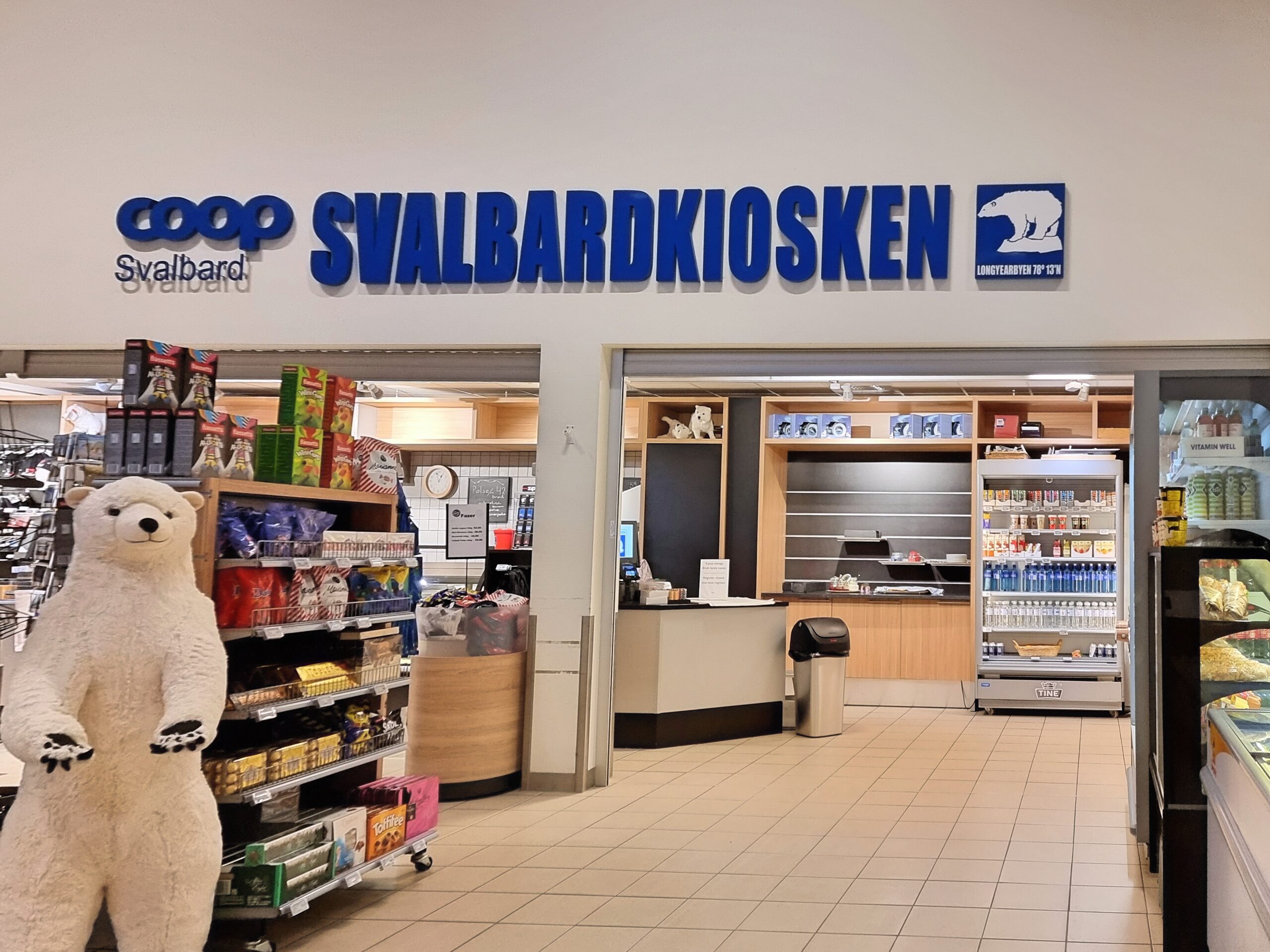 スヴァールバル空港内の売店