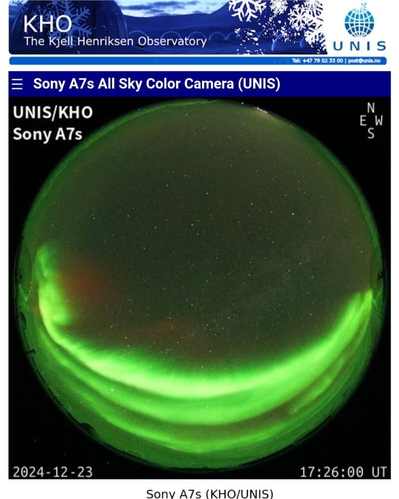 比較画像:月明かりが少ない夜の例(空が暗く、輪郭や星が見えやすい)