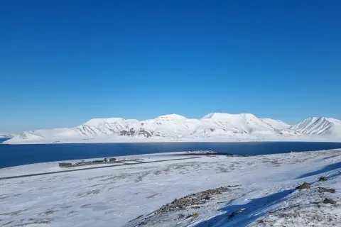 Gruve 3周辺から見えるロングイェールビーンの雪景色