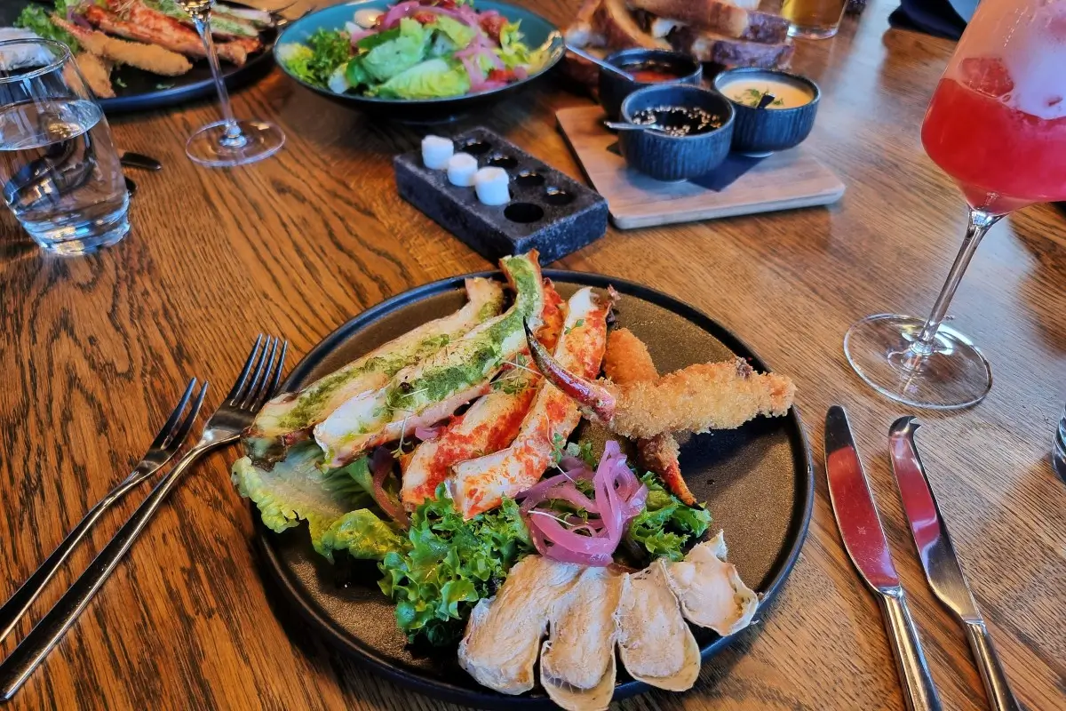 ロングイェールビーンにあるFunken Lodge レストランで実際に食べたカニ料理