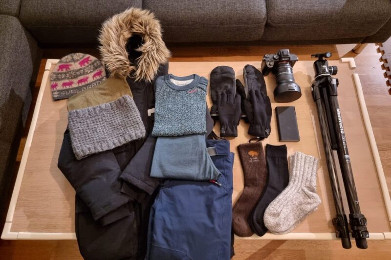 北欧オーロラ旅行の持ち物チェックリスト必須10アイテム(平置き)